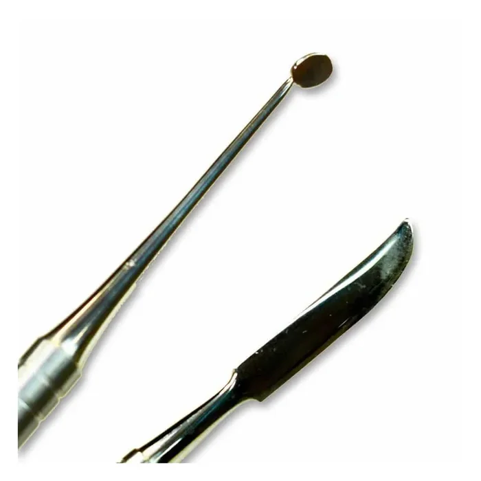 Herramienta de acero inoxidable para modelar.